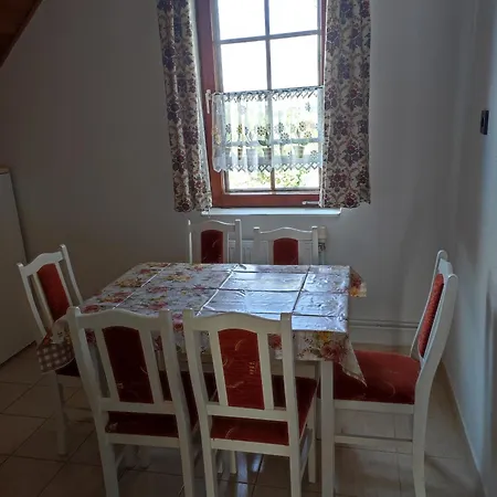 Helga Apartament *